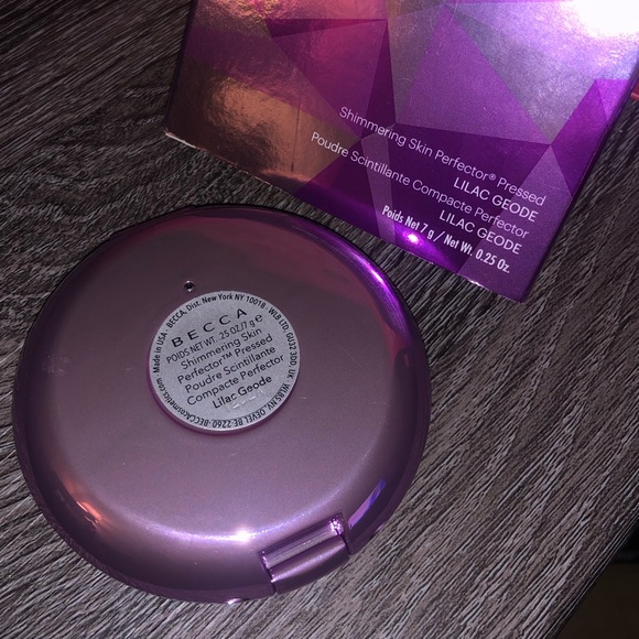 NIB NWT BECCA Limited Edition Shimmering Skin Perfector Lilac Geode Highlighter - Picture 4 of 12